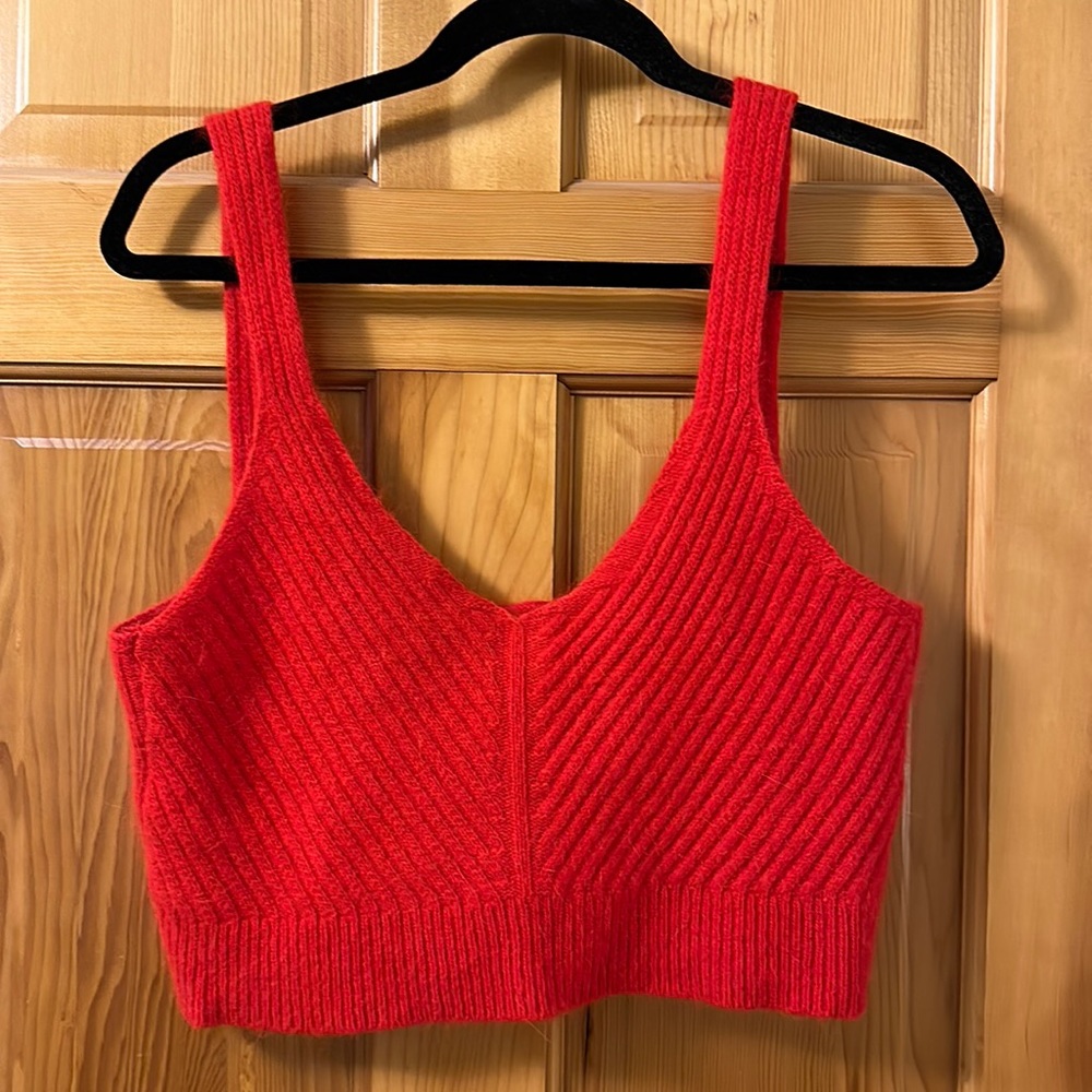 Women’s Cropped Sweater Tank
